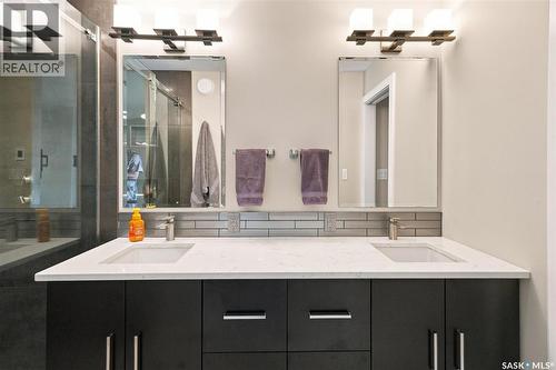 547 Bayview Terrace, Saskatoon, SK - Indoor Photo Showing Bathroom