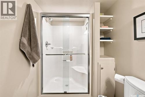 547 Bayview Terrace, Saskatoon, SK - Indoor Photo Showing Bathroom