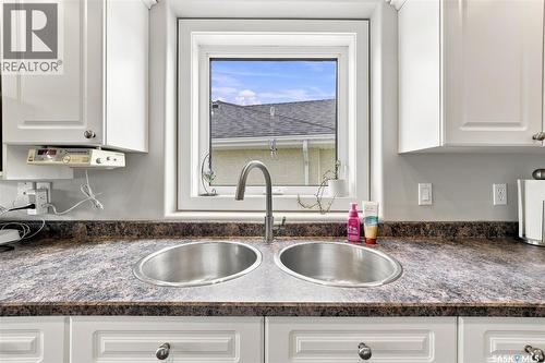 547 Bayview Terrace, Saskatoon, SK - Indoor Photo Showing Kitchen With Double Sink