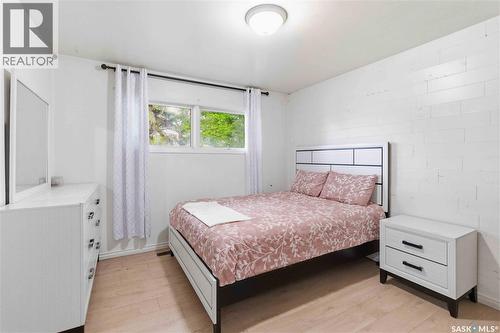 322 U Avenue N, Saskatoon, SK - Indoor Photo Showing Bedroom