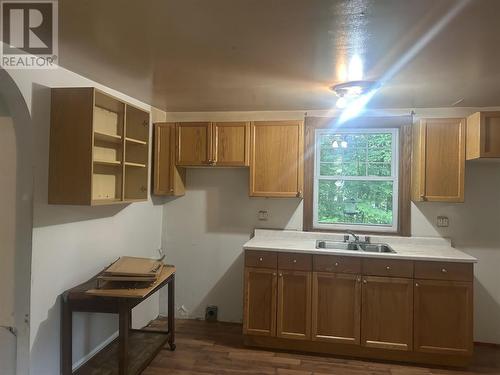 4760 Second Lin W, Prince Township, ON - Indoor Photo Showing Kitchen With Double Sink