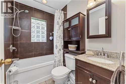 3668 Mckay, Windsor, ON - Indoor Photo Showing Bathroom