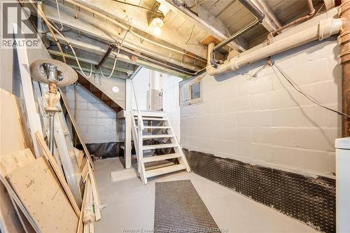 2286 Forest Avenue, Windsor, ON - Indoor Photo Showing Basement