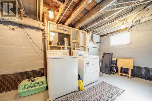 2286 Forest Avenue, Windsor, ON - Indoor Photo Showing Laundry Room