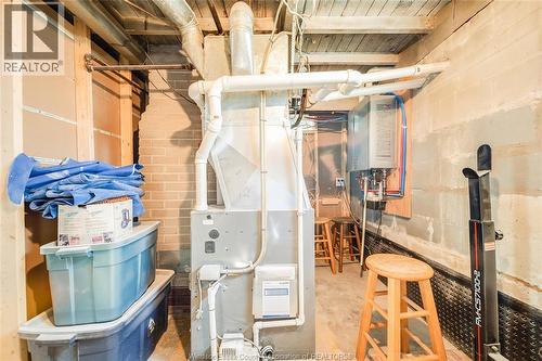 2286 Forest Avenue, Windsor, ON - Indoor Photo Showing Basement