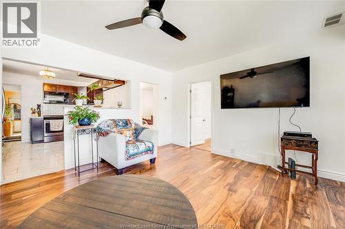 2286 Forest Avenue, Windsor, ON - Indoor