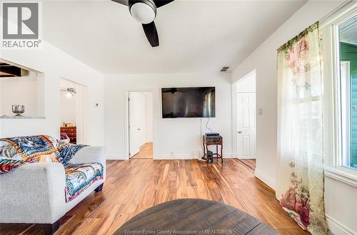 2286 Forest Avenue, Windsor, ON - Indoor