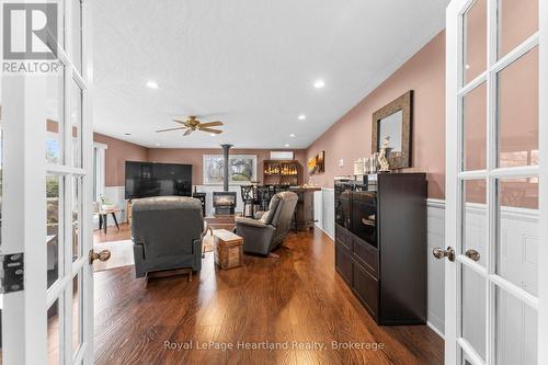 23 Park Road, Central Huron (Goderich), ON - Indoor