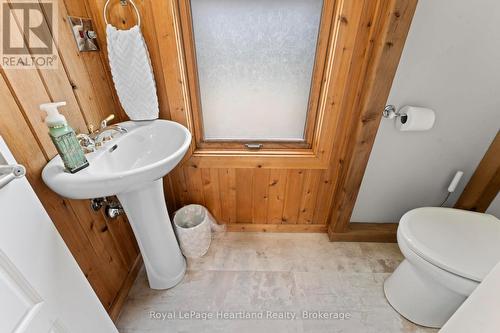 23 Park Road, Central Huron (Goderich), ON - Indoor Photo Showing Bathroom
