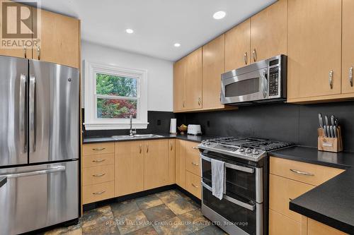 20 Belgrave Road, Ottawa, ON - Indoor Photo Showing Kitchen