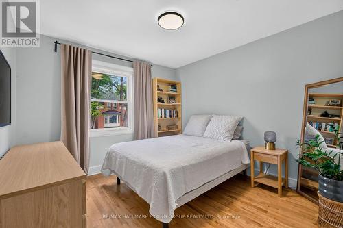 20 Belgrave Road, Ottawa, ON - Indoor Photo Showing Bedroom