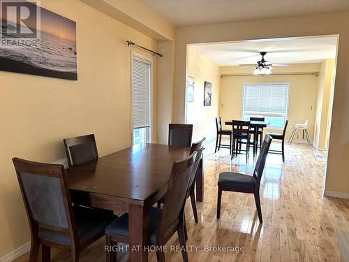 252 Lemon Grass Crescent, Kitchener, ON - Indoor Photo Showing Dining Room