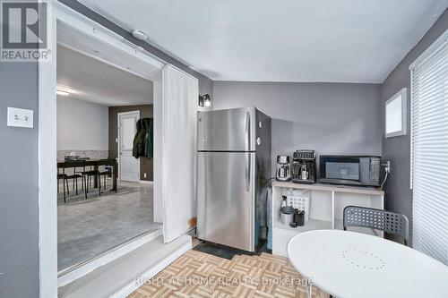 10 Pegler Street, London East (East L), ON - Indoor