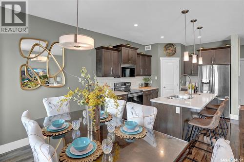 1049 Maplewood Drive, Moose Jaw, SK - Indoor Photo Showing Dining Room