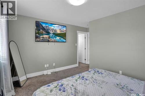1049 Maplewood Drive, Moose Jaw, SK - Indoor Photo Showing Bedroom