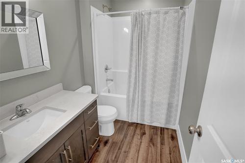 1049 Maplewood Drive, Moose Jaw, SK - Indoor Photo Showing Bathroom
