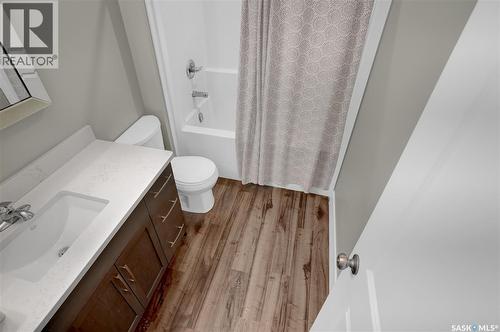 1049 Maplewood Drive, Moose Jaw, SK - Indoor Photo Showing Bathroom