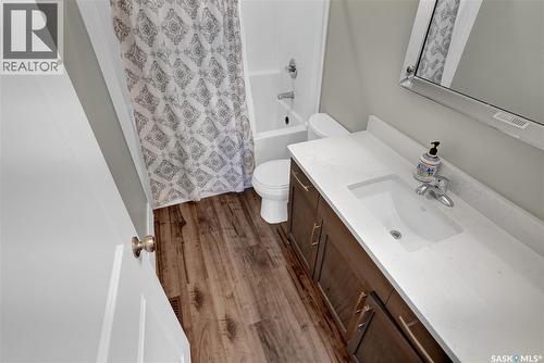 1049 Maplewood Drive, Moose Jaw, SK - Indoor Photo Showing Bathroom