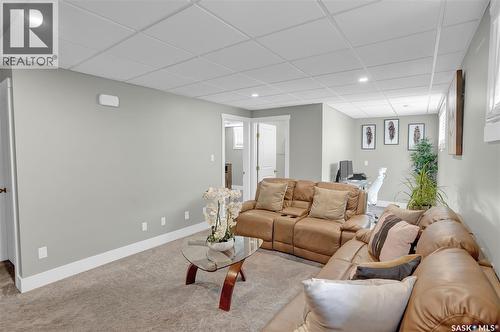 1049 Maplewood Drive, Moose Jaw, SK - Indoor Photo Showing Living Room