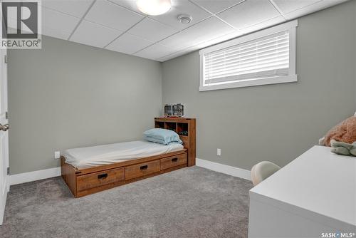 1049 Maplewood Drive, Moose Jaw, SK - Indoor Photo Showing Bedroom
