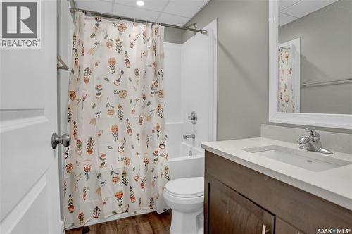 1049 Maplewood Drive, Moose Jaw, SK - Indoor Photo Showing Bathroom