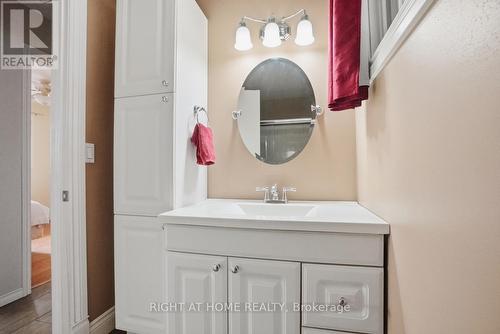 68 Talavera Crescent, London East (East I), ON - Indoor Photo Showing Bathroom
