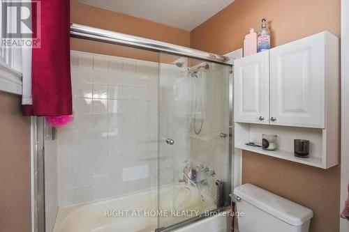68 Talavera Crescent, London East (East I), ON - Indoor Photo Showing Bathroom