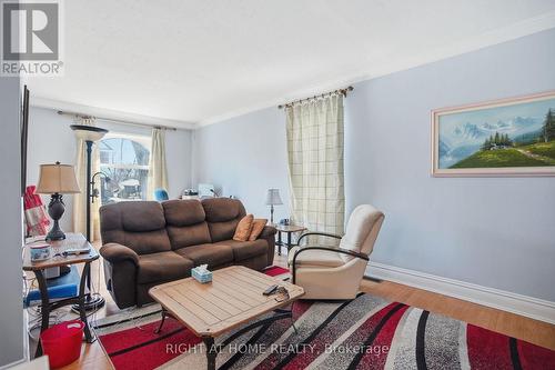 57 Rosebery Place, St. Thomas, ON - Indoor Photo Showing Living Room