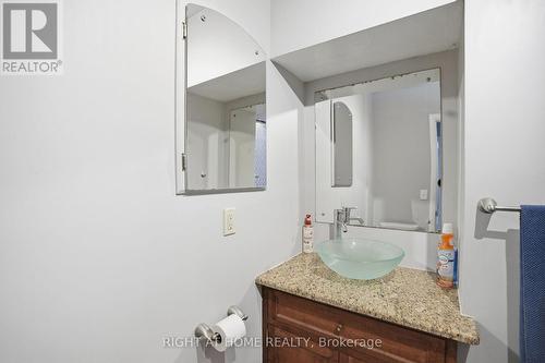 57 Rosebery Place, St. Thomas, ON -  Photo Showing Bathroom