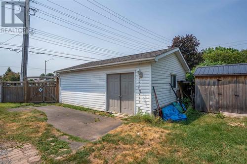 3810 Queen St E, Sault Ste. Marie, ON - Outdoor