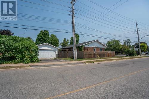3810 Queen St E, Sault Ste. Marie, ON - Outdoor