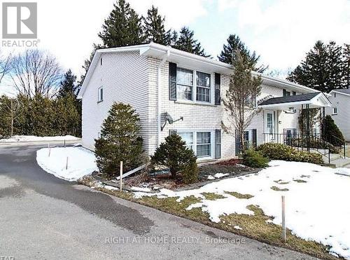 1 - 19 Johnson Place, St. Thomas, ON - Outdoor