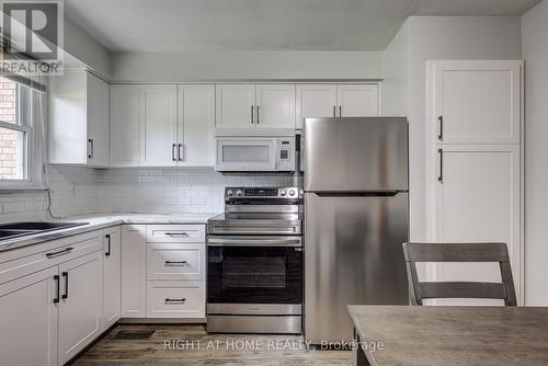 Loads of Cabinets and a Pantry - 5 - 81 Parkside Drive, St. Thomas, ON - Indoor Photo Showing Kitchen