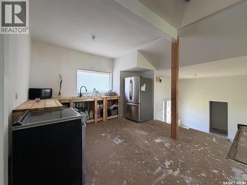 295 Ensign Street, Pennant, SK - Indoor