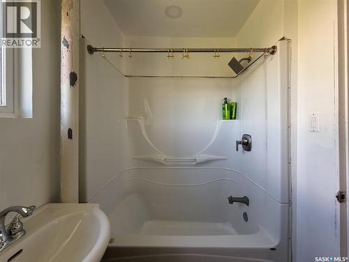 295 Ensign Street, Pennant, SK - Indoor Photo Showing Bathroom
