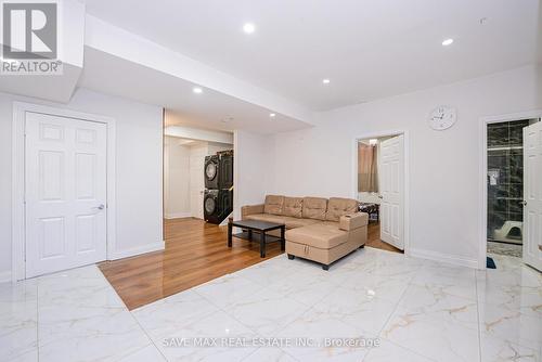47 Legendary Circle, Brampton, ON - Indoor