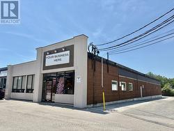 1194 CALEDONIA ROAD E Toronto, ON M6A 2W5