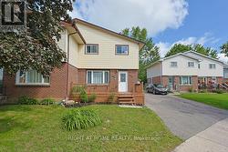 208 ADMIRAL DRIVE  London East (East I), ON N5V 1H8