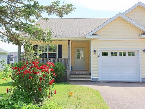 49 Royalty Road  Charlottetown, PE C1E 3C9