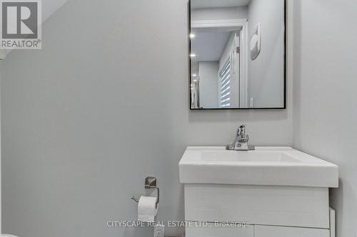 1543 Indian Grove, Mississauga, ON -  Photo Showing Bathroom