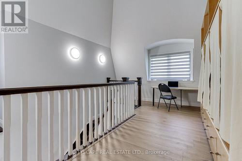 1543 Indian Grove, Mississauga, ON - Indoor Photo Showing Other Room