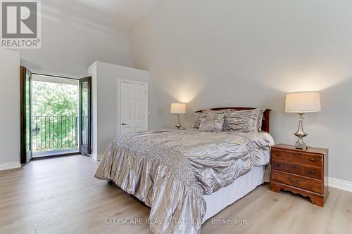 1543 Indian Grove, Mississauga, ON - Indoor Photo Showing Bedroom