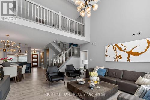 28 Martingale Terrace, St. Thomas, ON - Indoor Photo Showing Living Room