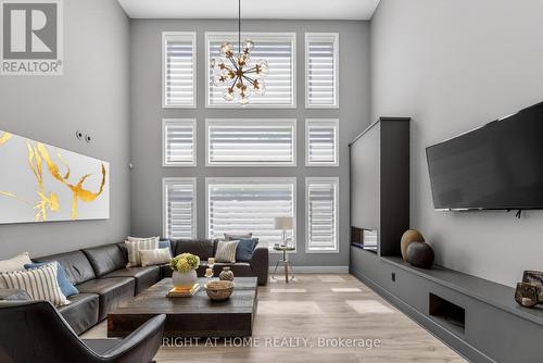 28 Martingale Terrace, St. Thomas, ON - Indoor Photo Showing Living Room