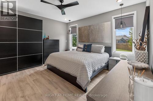 28 Martingale Terrace, St. Thomas, ON - Indoor Photo Showing Bedroom