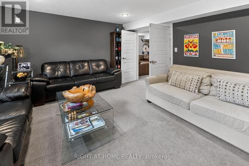 28 Martingale Terrace, St. Thomas, ON - Indoor Photo Showing Living Room