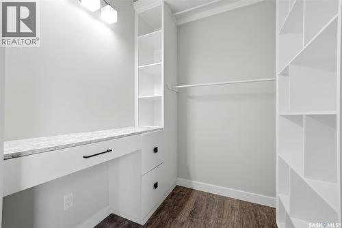 1601 Lacon Street, Regina, SK - Indoor With Storage