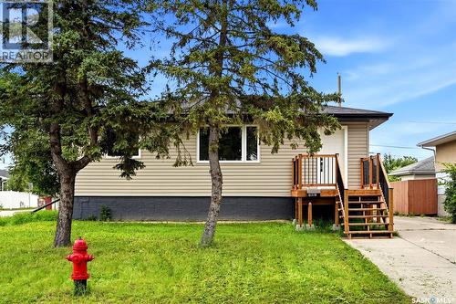 1601 Lacon Street, Regina, SK - Outdoor
