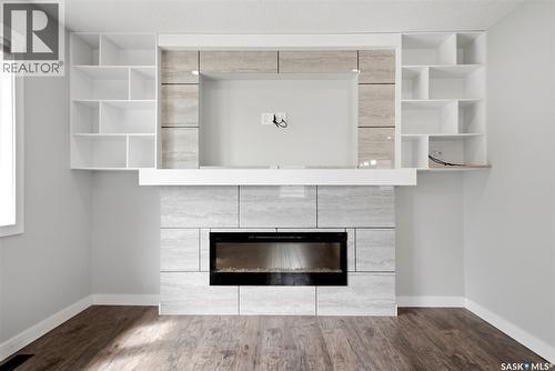 1601 Lacon Street, Regina, SK - Indoor Photo Showing Other Room With Fireplace