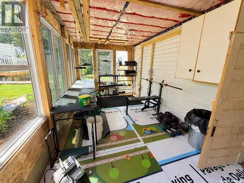 205 3Rd Avenue, Harris, SK - Indoor